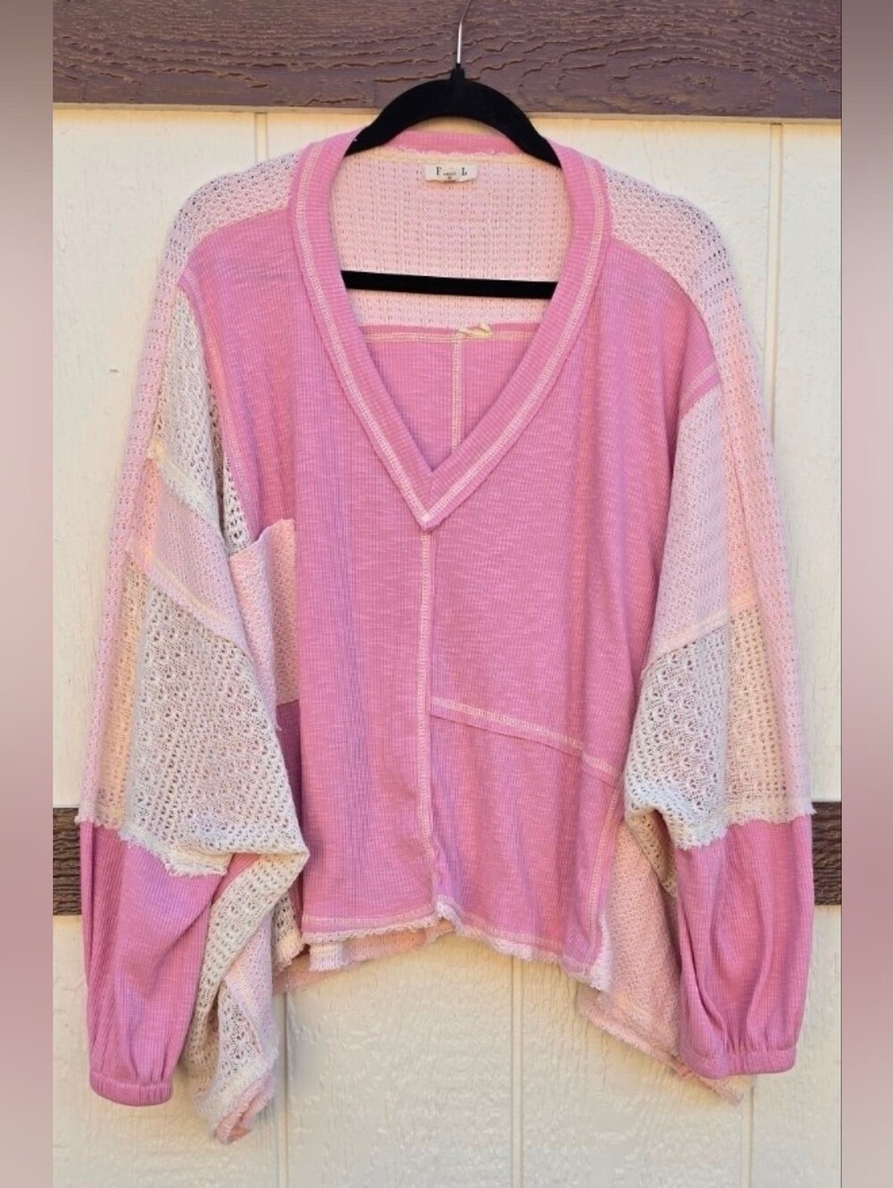 SOLD!! NEW!! POL Pink Mixed-Knit Women's Top with Patchwork & Crochet, Sz Large - Picture 6 of 6